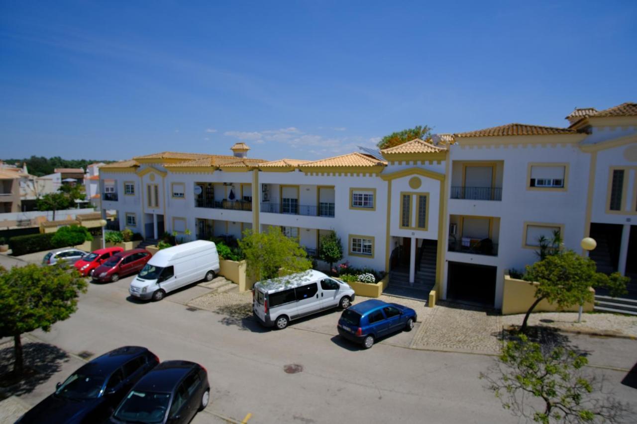Apartamento T2 Em Condominio Fechado. Albufeira Buitenkant foto